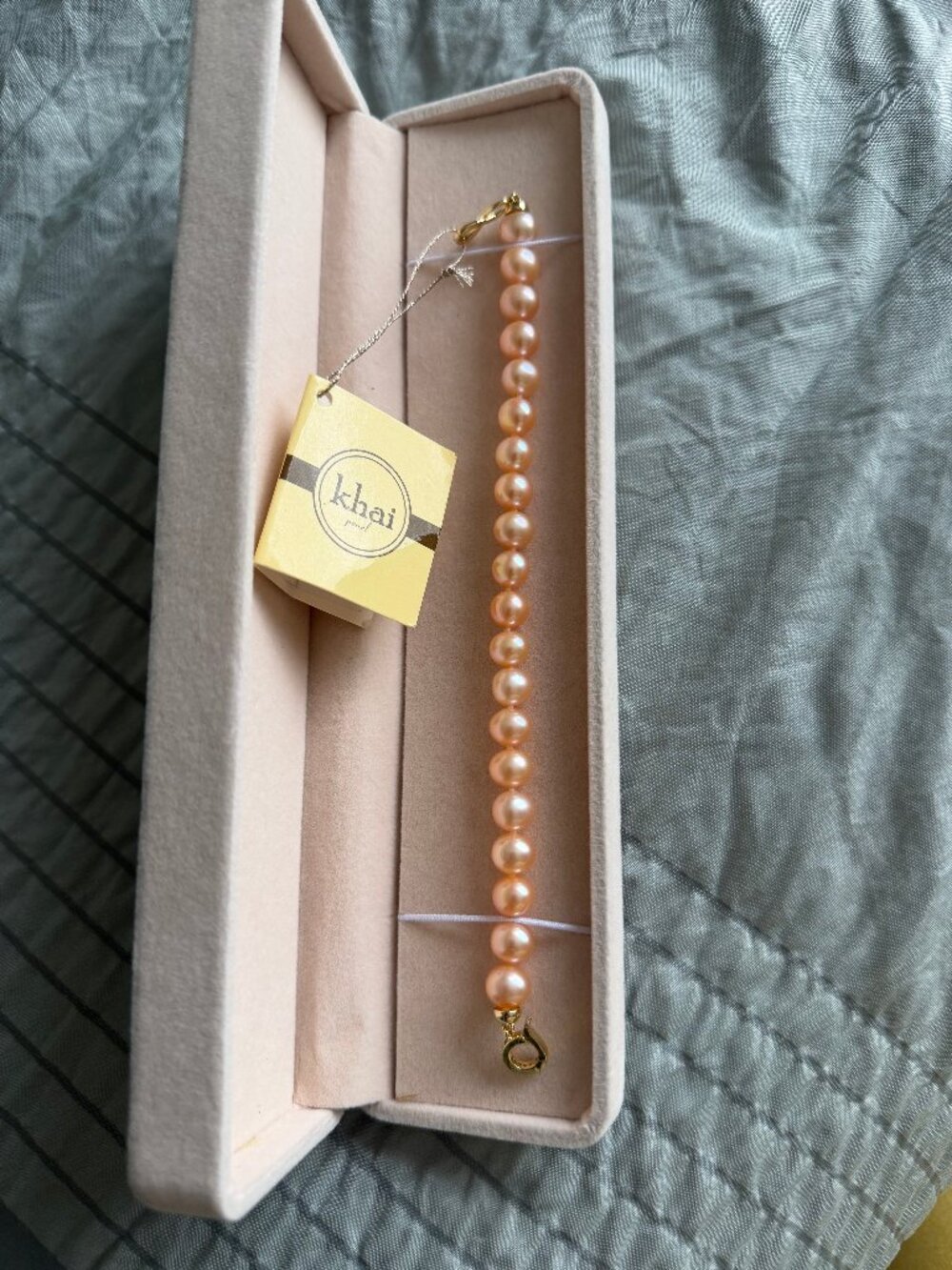 Pink freshwater pearl bracelet handmade in the Philippines